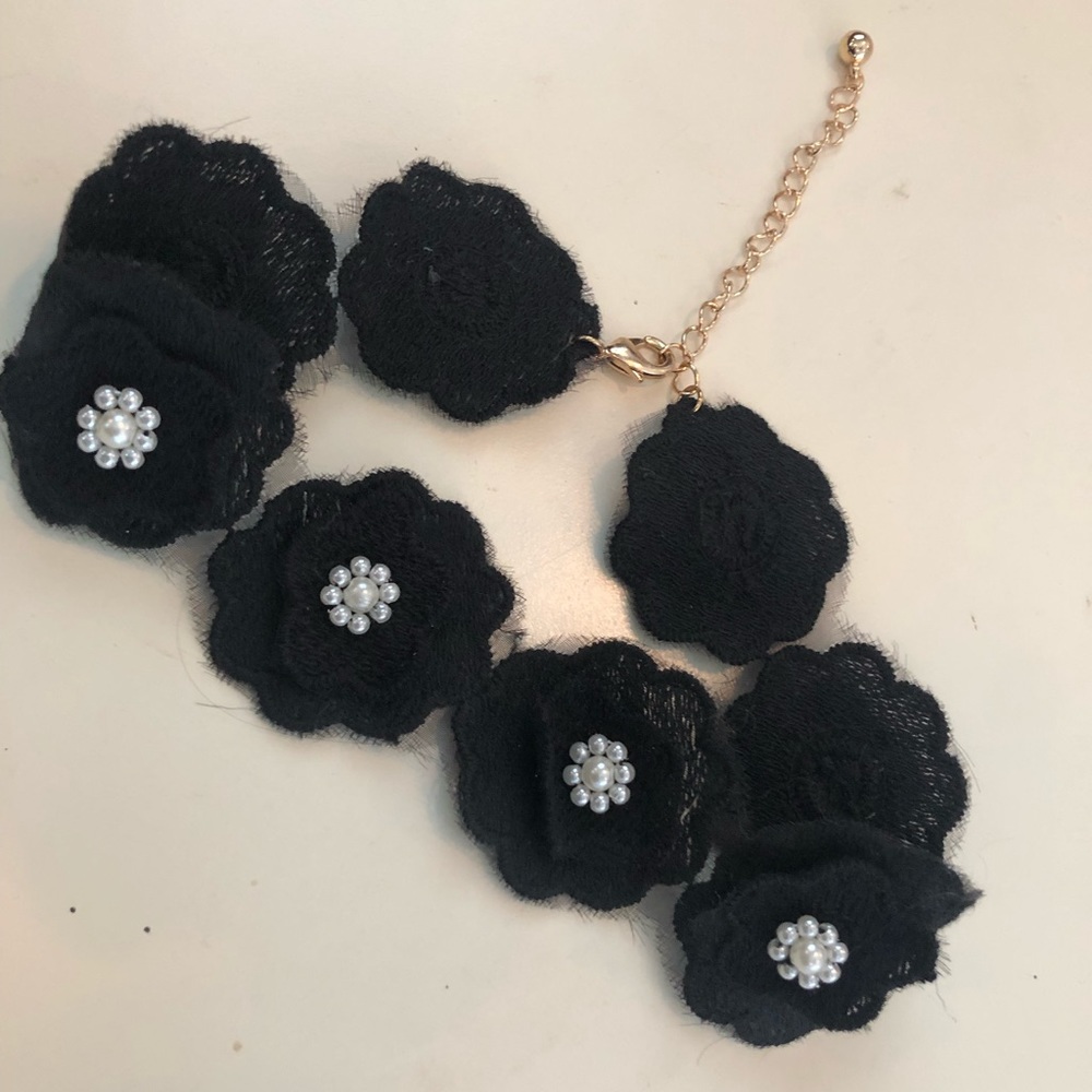 Crocheted necklace